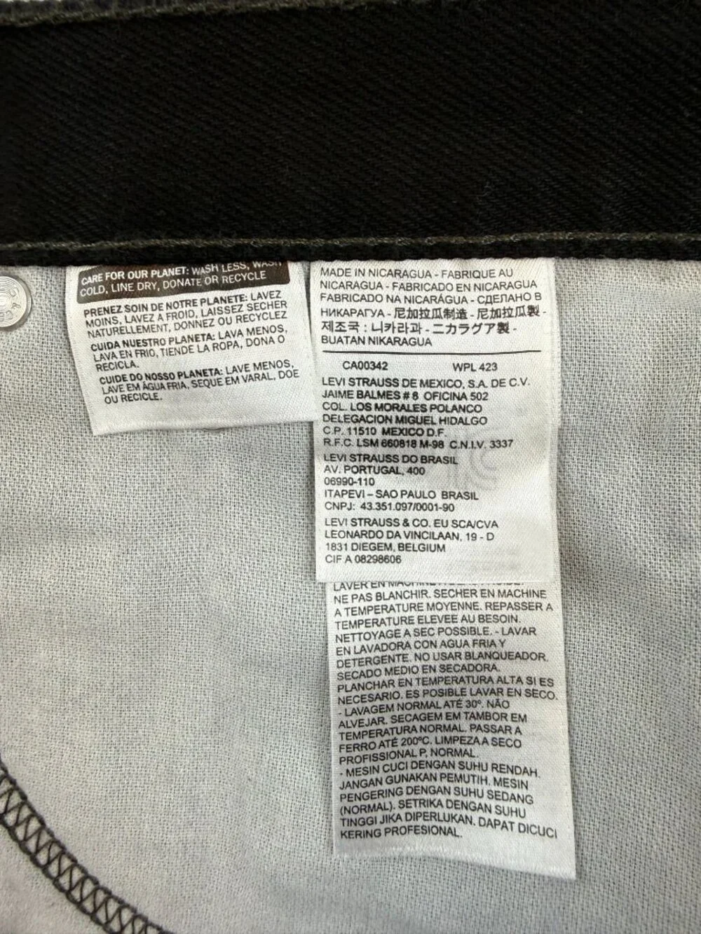 NWT Levi’s Men’s 505 Regular Fit Straight Jeans Black Denim 48x32 Big & Tall